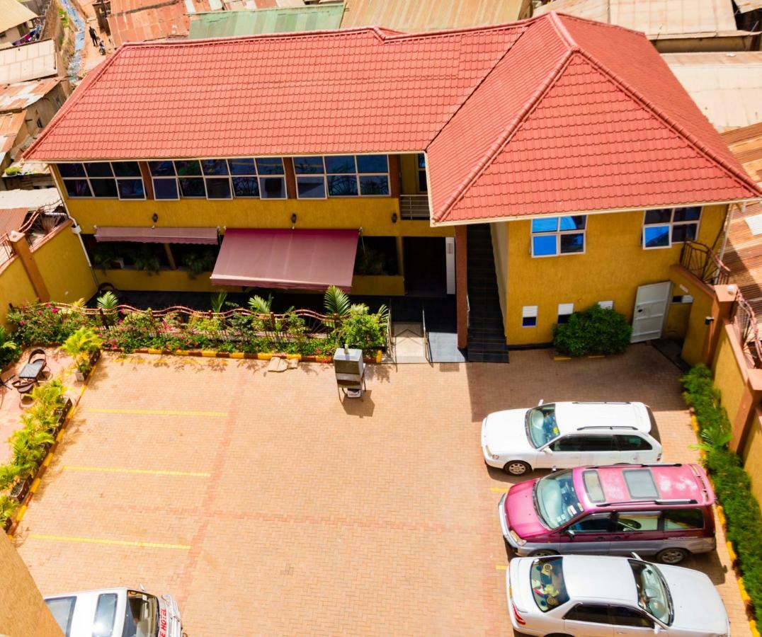 G-One Hotel Kampala Zewnętrze zdjęcie